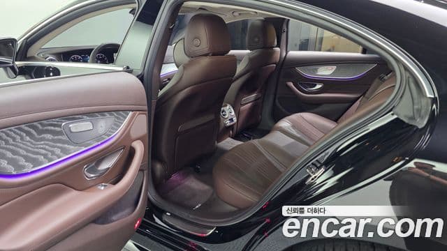 Mercedes-Benz CLS-Class 2021 — Photo 3/37