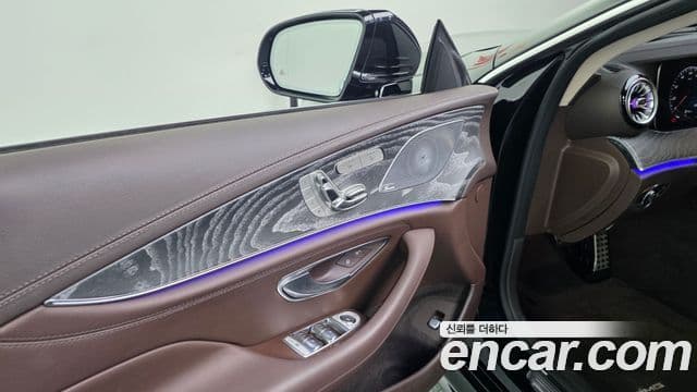 Mercedes-Benz CLS-Class 2021 — Photo 34/37