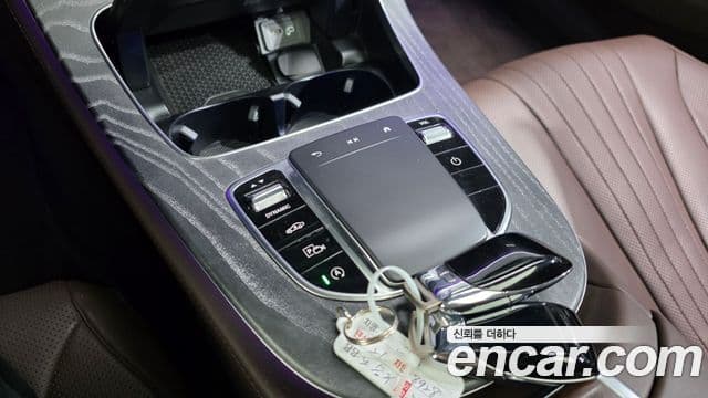 Mercedes-Benz CLS-Class 2021 — Photo 4/37