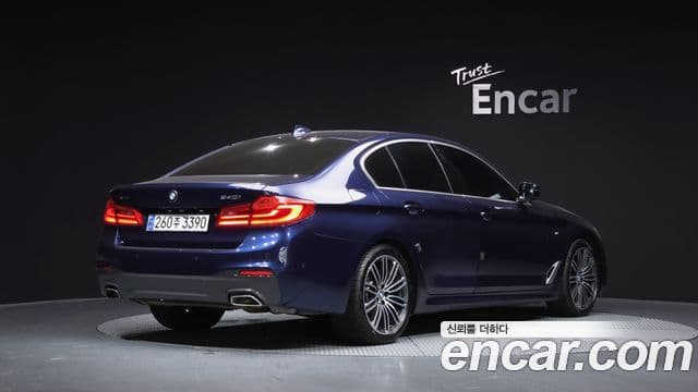 BMW 5 Series 2019 — Фото 2/20