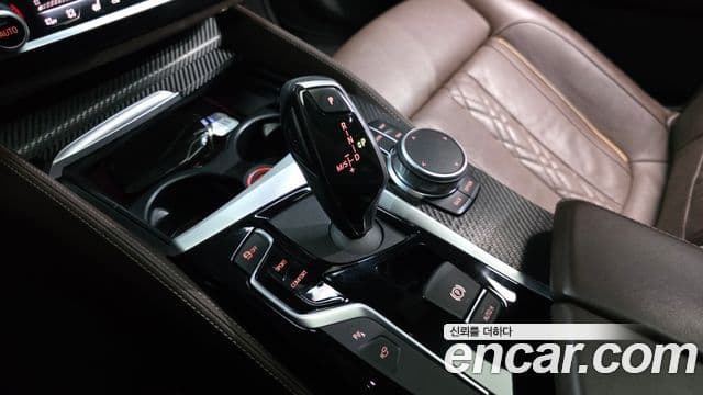 BMW 5 Series 2019 — Фото 9/20