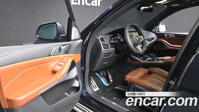 BMW X7 2022 — ფოტო 10/20