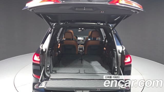 BMW X7 2022 — ფოტო 20/20