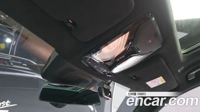 BMW X7 2022 — ფოტო 24/33