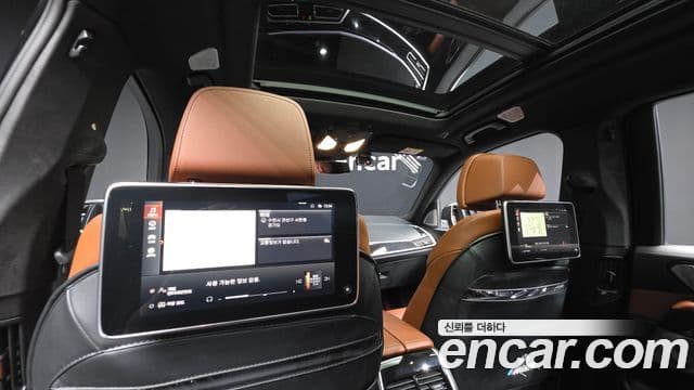 BMW X7 2022 — ფოტო 9/33