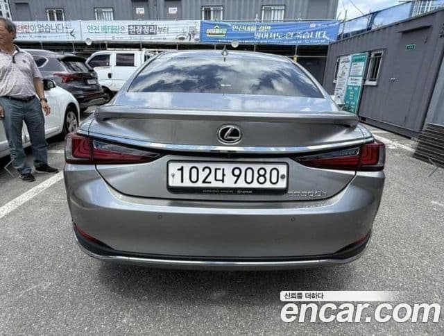 Lexus ES300h 2022 — Şəkil 5/14