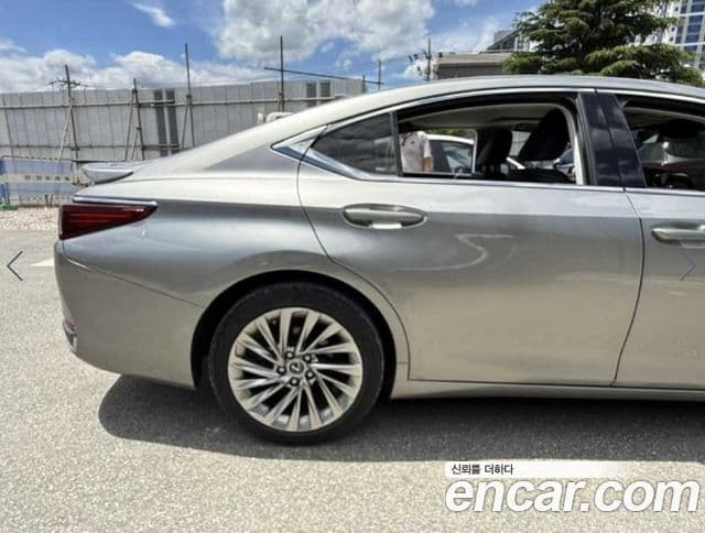 Lexus ES300h 2022 — Şəkil 6/14