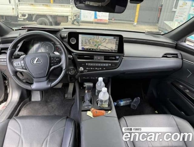 Lexus ES300h 2022 — Şəkil 11/14