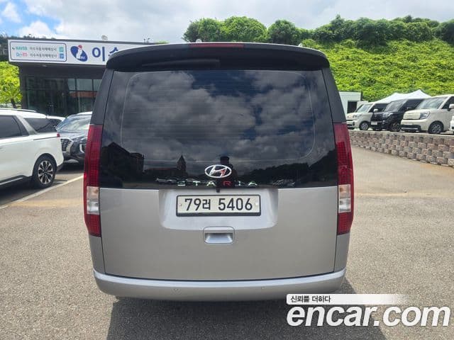 Hyundai Staria 2021 — ფოტო 5/20
