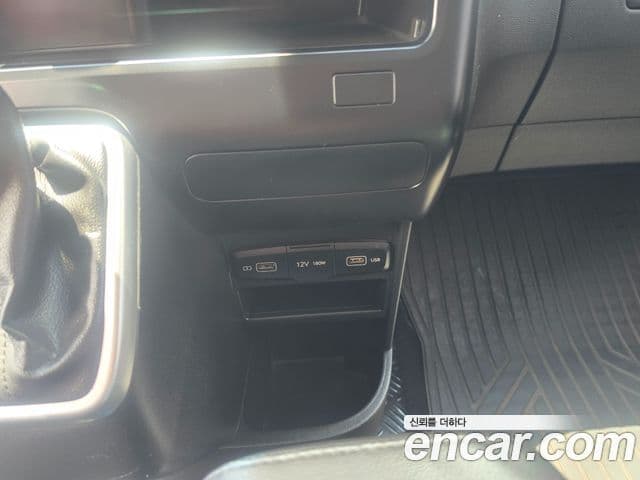 Hyundai Staria 2021 — ფოტო 13/20
