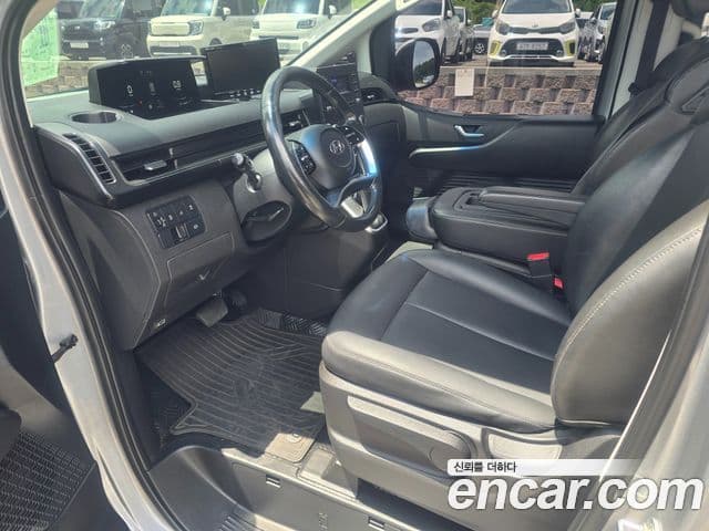 Hyundai Staria 2021 — ფოტო 17/20