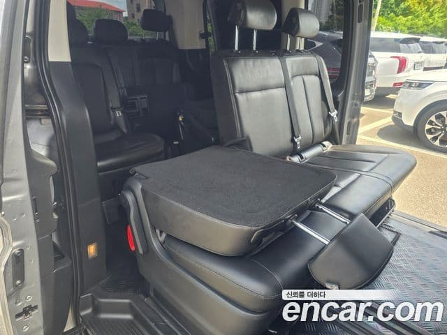 Hyundai Staria 2021 — ფოტო 19/20