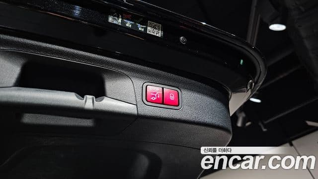 Mercedes-Benz GLE-Class 2022 — Photo 24/39