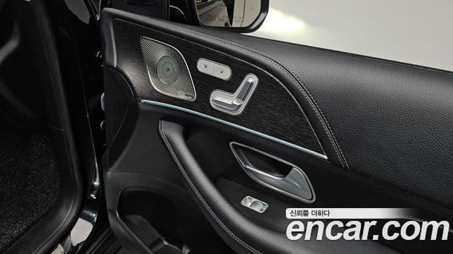 Mercedes-Benz GLE-Class 2022 — Photo 39/39