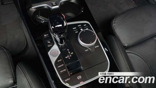 BMW 1 Series 2021 — Şəkil 8/20