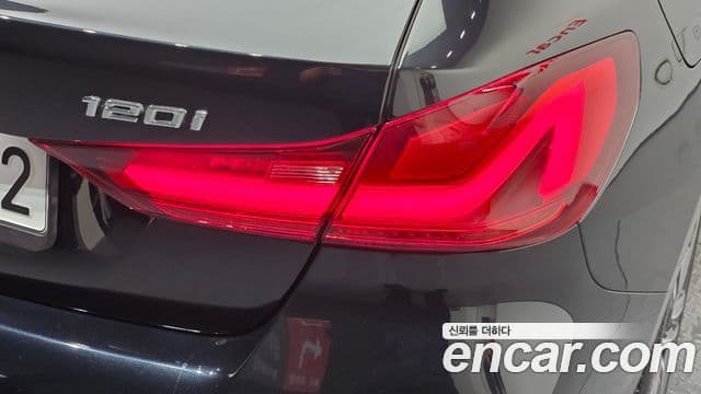 BMW 1 Series 2021 — Photo 23/33