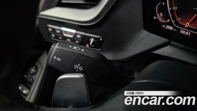BMW 1 Series 2021 — Photo 26/33