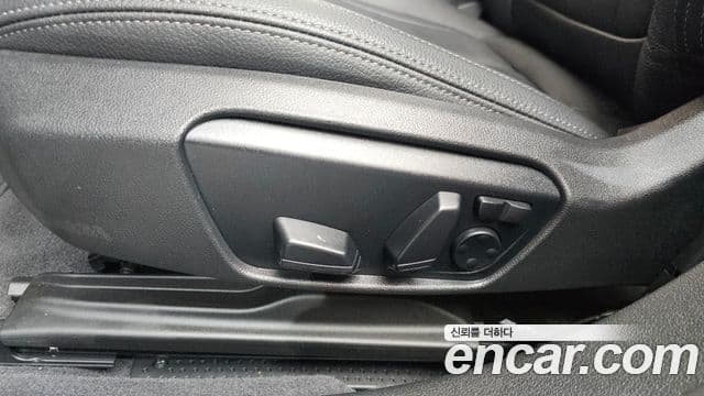 BMW 1 Series 2021 — Photo 10/33
