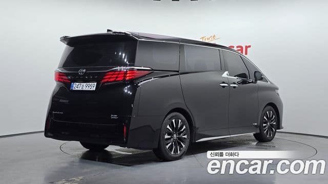 Toyota Alphard 2025 — Şəkil 2/20