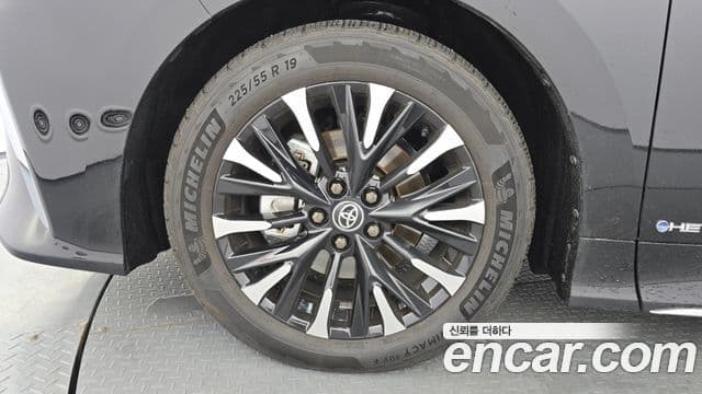 Toyota Alphard 2025 — Şəkil 5/20