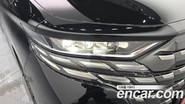 Toyota Alphard 2025 — Şəkil 26/36