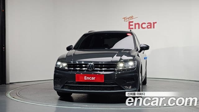 Volkswagen Tiguan 2018 — ფოტო 3/20