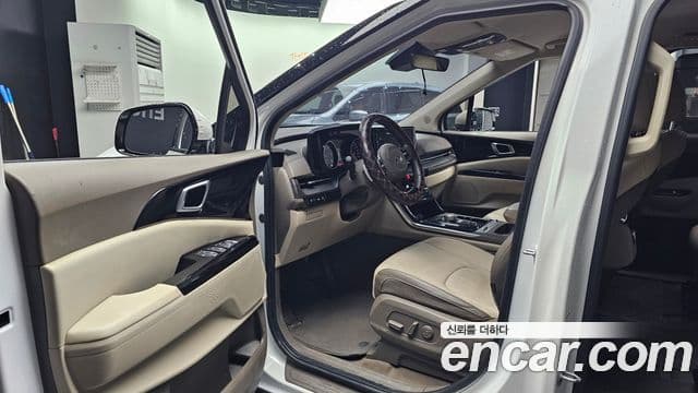 Kia Carnival 2021 — Фото 10/20
