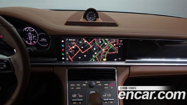 Porsche Panamera 2024 — ფოტო 13/20