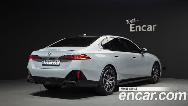 BMW 5 Series 2025 — Şəkil 2/20