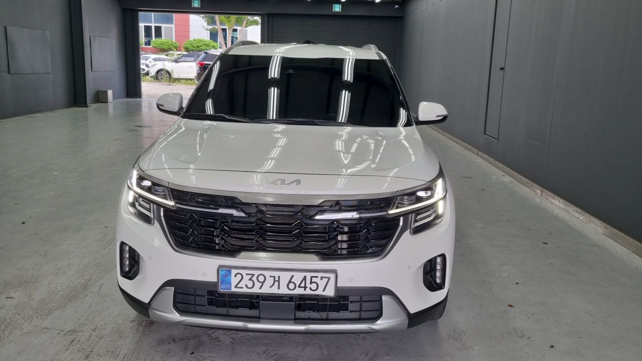 Kia Seltos 2025 — Şəkil 2/18