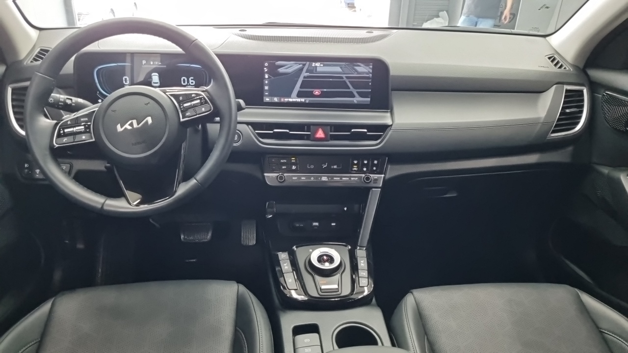 Kia Seltos 2025 — Şəkil 6/18