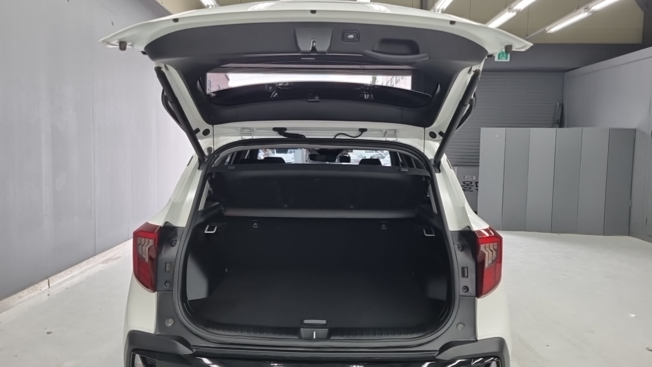 Kia Seltos 2025 — Şəkil 15/18