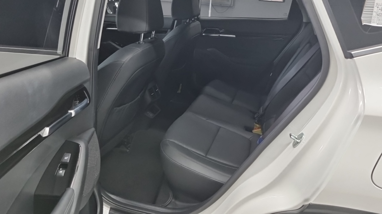 Kia Seltos 2025 — Şəkil 16/18