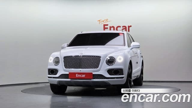 Bentley Bentayga 2018 — Photo 20/20