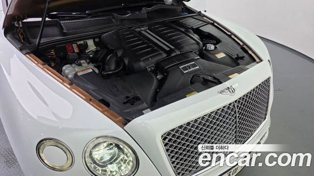 Bentley Bentayga 2018 — Photo 6/20