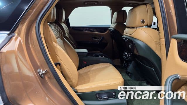 Bentley Bentayga 2018 — Photo 3/20