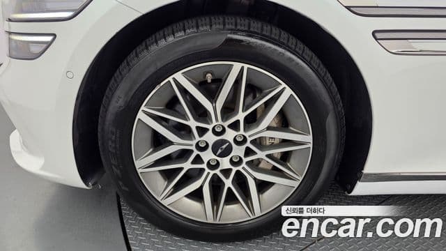 Genesis Electrified G80 2024 — фото 5 из 20