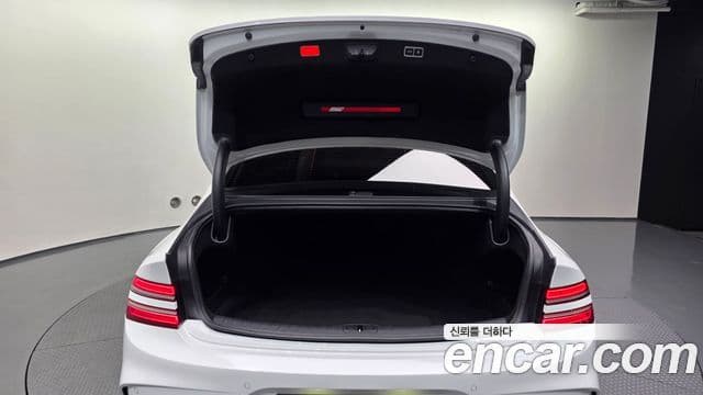 Genesis Electrified G80 2024 — фото 20 из 20