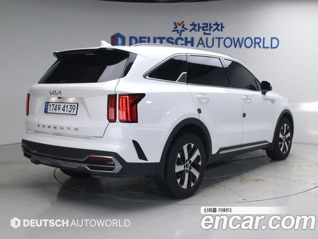 Kia Sorento 2021 — Фото 1/2