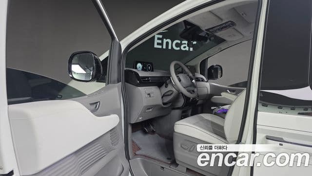 Hyundai Staria 2025 — Şəkil 10/20