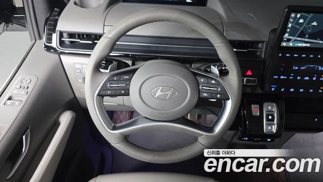 Hyundai Staria 2025 — Şəkil 13/20