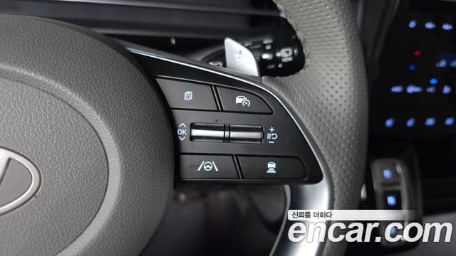 Hyundai Staria 2025 — Photo 16/36
