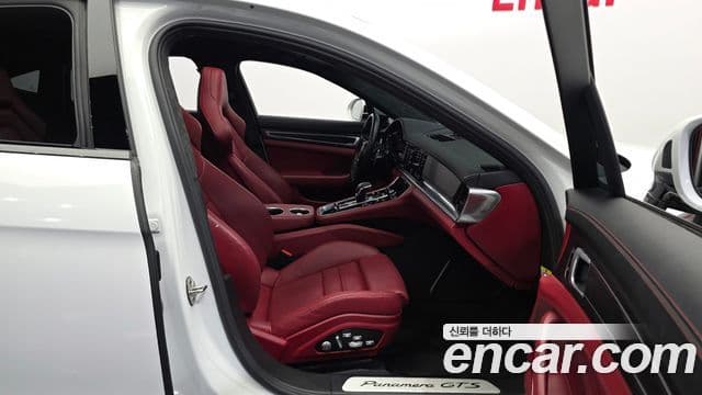 Porsche Panamera 2021 — ფოტო 12/20