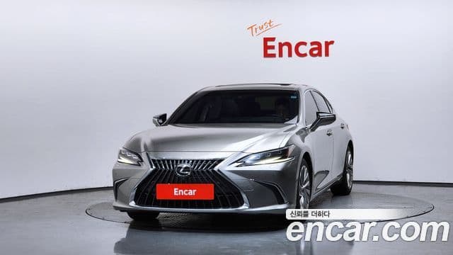 Lexus ES300h 2023 — Фото 3/20