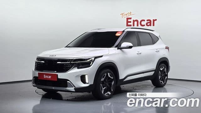 Kia Seltos 2023 — ფოტო 1/20