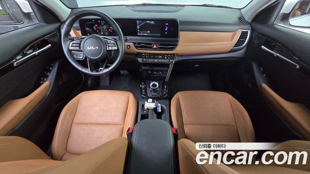 Kia Seltos 2023 — ფოტო 7/20