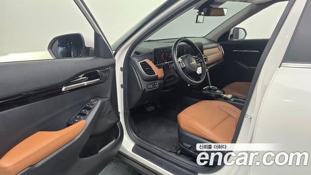 Kia Seltos 2023 — ფოტო 10/20