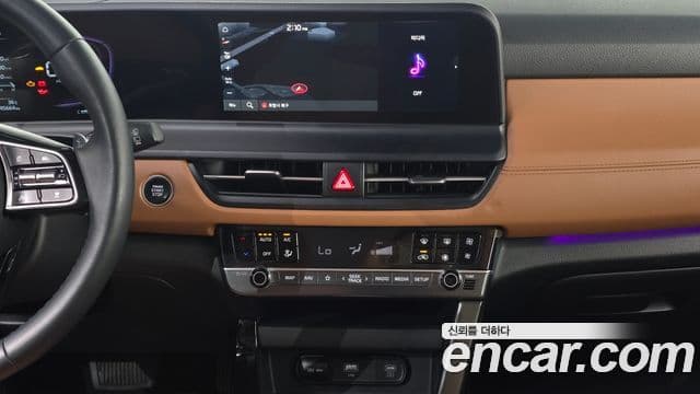 Kia Seltos 2023 — ფოტო 17/20