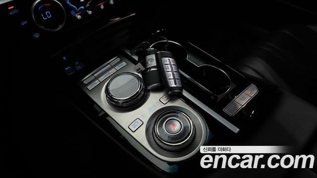 Genesis Electrified G80 2022 — Şəkil 9/20