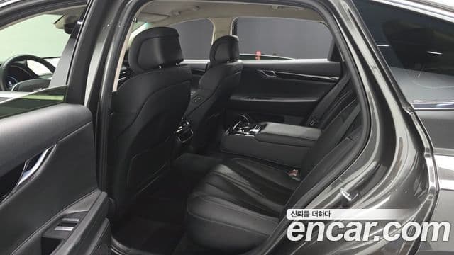 Genesis Electrified G80 2022 — Şəkil 11/20